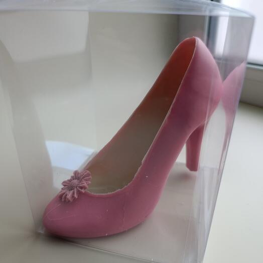 Женская туфелька