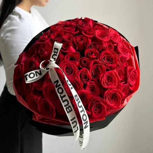 Букет "51 красных роз"