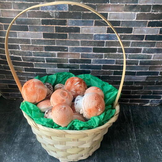 Корзика  с грибочками из зефира
