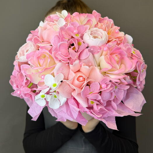 Композиция из мыльных цветов «Нежность цветов»