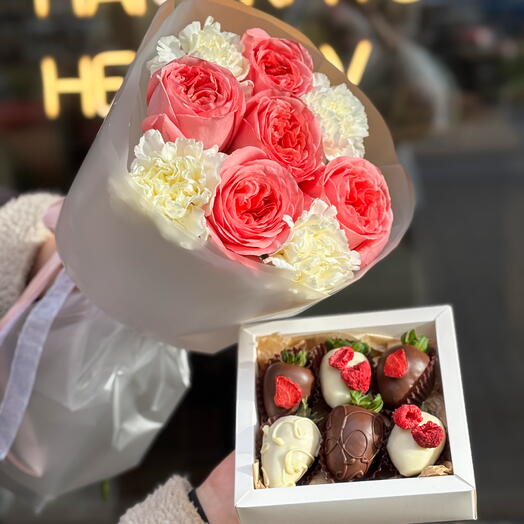 Клубника в шоколаде и розы Комбо 21
