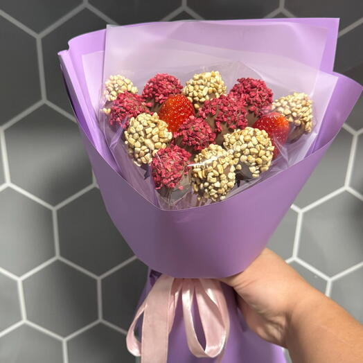 Букет из клубники в молочном шоколаде callebaut