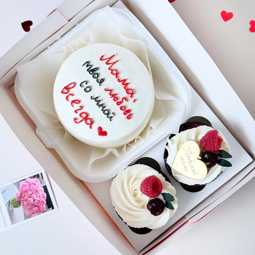 Набор на день матери бенто торт , 2 капкейка в подарочной коробке