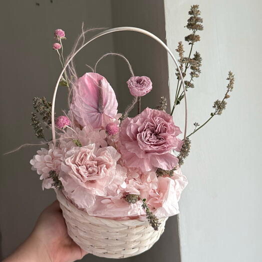 Корзина с антуриумом «elegance»