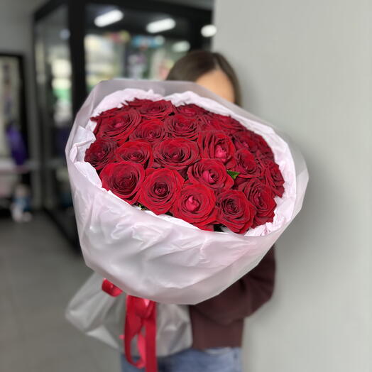 Монобукет из красной розы макси