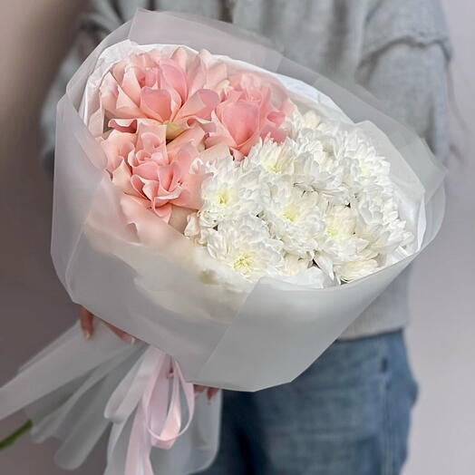 Нежное облачко -французская роза и хризантема