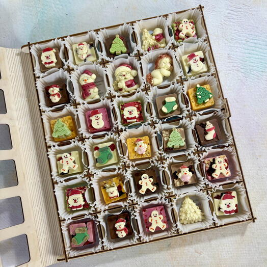 Адвент календарь новогодний из 7 вкусов настоящего шоколада