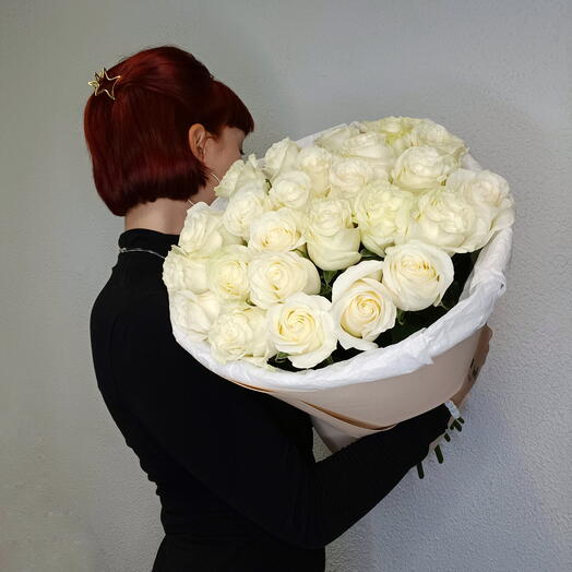 Монобукет из 25 белых роз