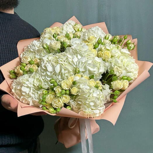 🦢 Нежный букет Из гортензий и кустовых роз XL