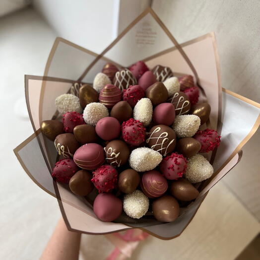 Шикарный , большой , клубничный 🍓