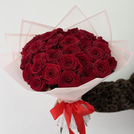 Букеь из красных роз 33