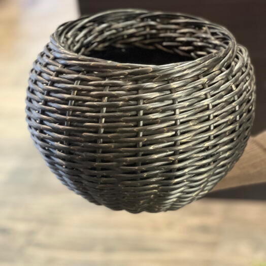 Кашпо из ротанга