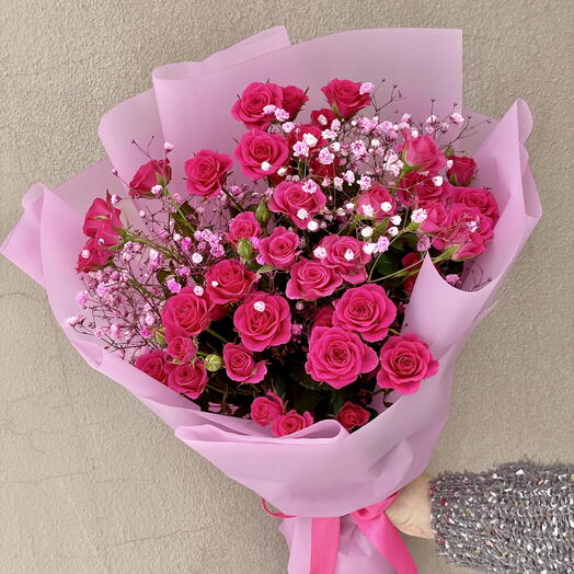 Букет «Лавли» кустовые розы, гипсофила