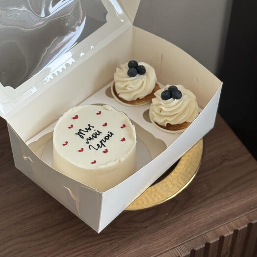 Комбо-набор бенто «Ты мой герой» и 2 кппкецка с голубикой к 23 февраля