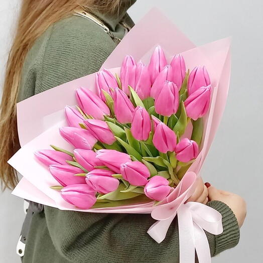Букет из 25 тюльпанов