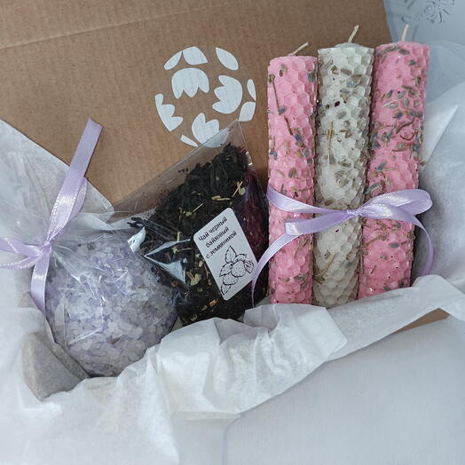 Подарочный набор со свечами, солью для ванн и чаем. Подарок любимой / девушке / жене / коллеге / маме на 8 марта