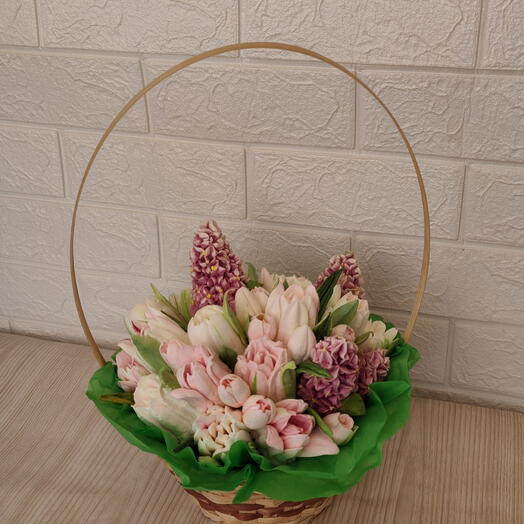 Цветы из зефира сирень с тюльпанами