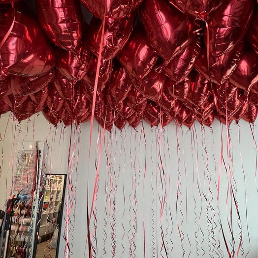100 красных шаров сердец под потолок набор