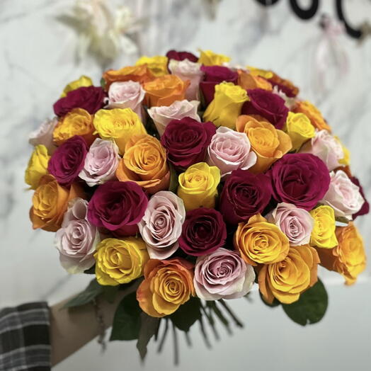 51 роза Кения 42см микс