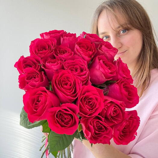 21 импортная роза 50 см малинового цвета