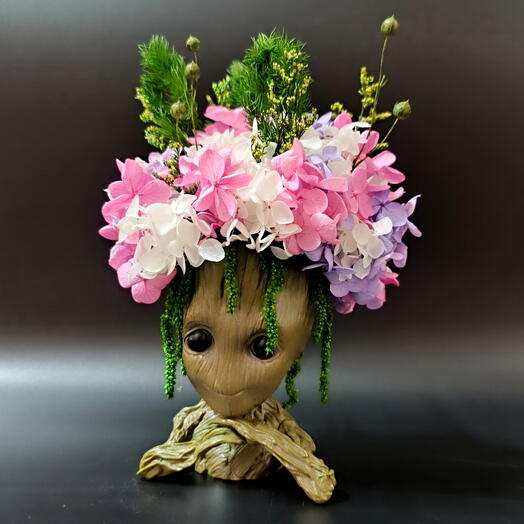 Букет с подсветкой из стабилизированных цветов