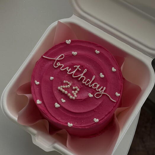 Бенто-торт с надписью birthday розовый с цифрами из бусинок