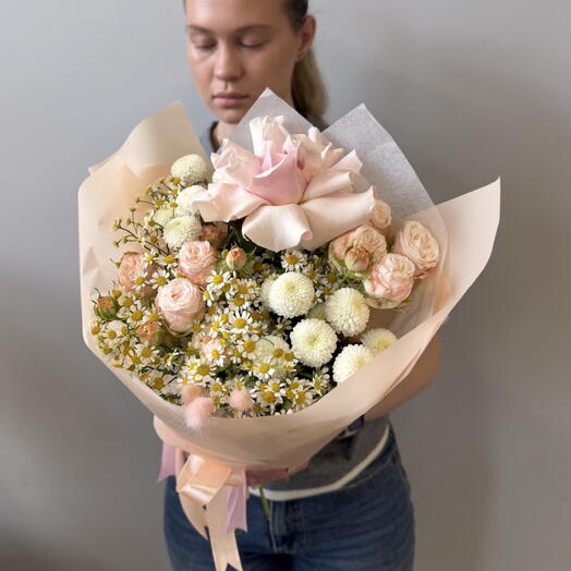 Нежный букет с французской розой