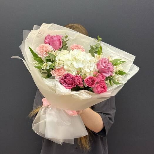 Букет из гортензий, роз и альстромерий 🌸🌼