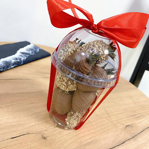 Клубника to go. (250грамм)