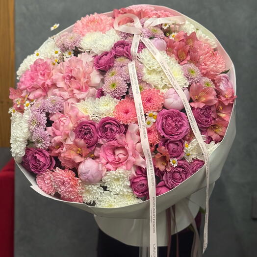 Роскошный букет сборный пионывидными розами и пионами🫶🌸