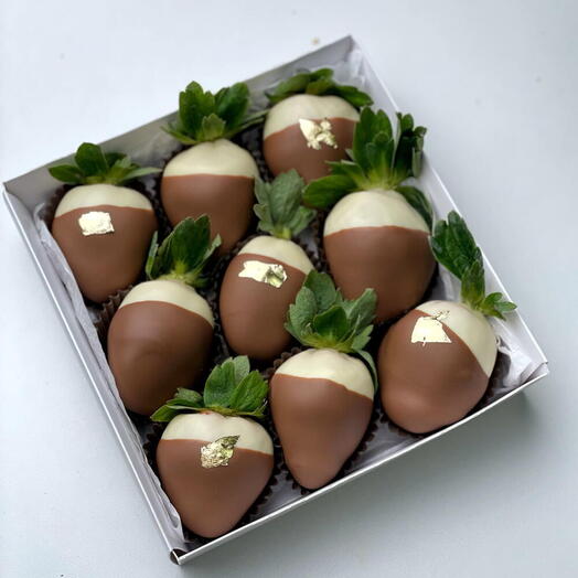 Double Chocolate Covered Strawberries (9-12 berries)