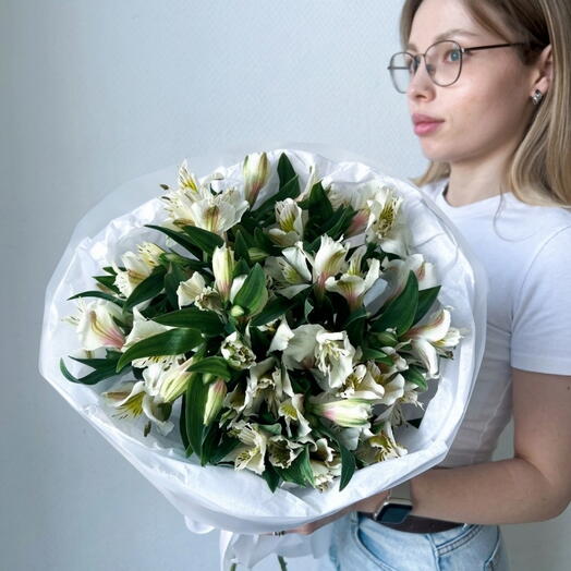 Альстромерия белая, букет, арт 17 Flower Perfect