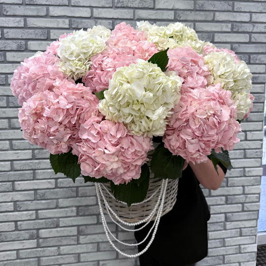 Корзина с гортензией розовой 🌿