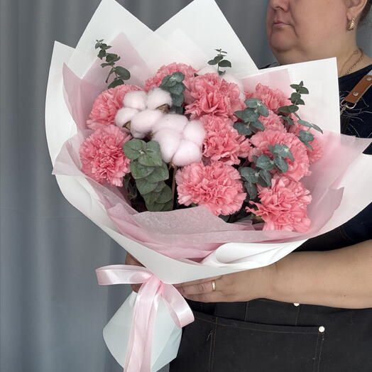 Букет диантусы хлопок и эвкалипт