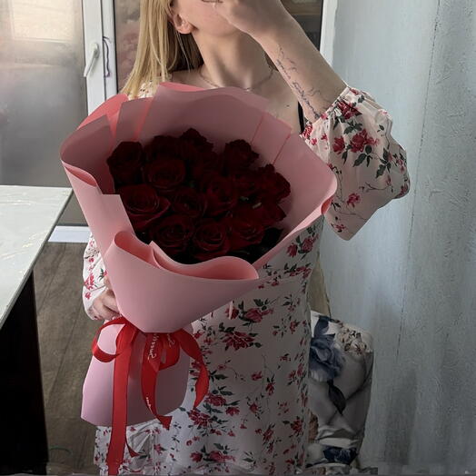 Букет из 15 красных роз