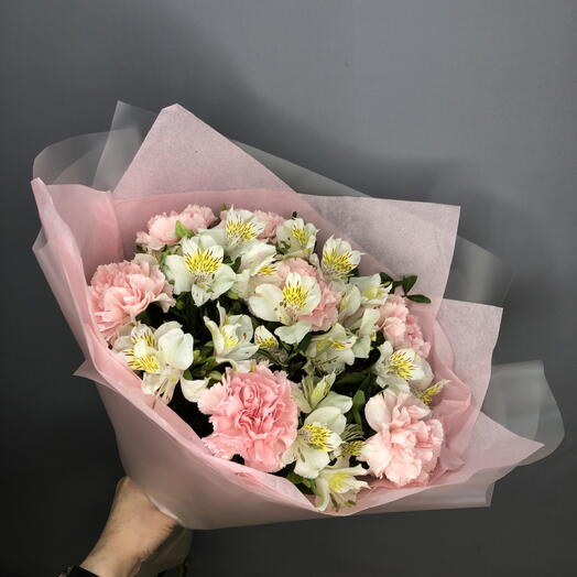 Букет с альстромериями и диантусами🌸