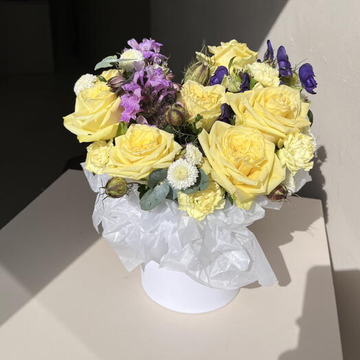 Композиция с желтыми розами 🌼