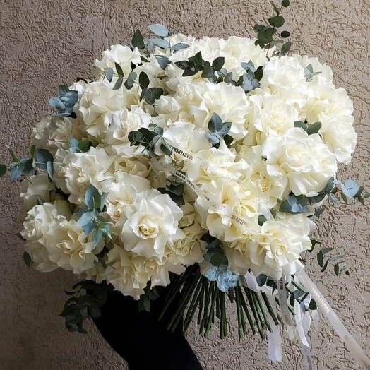 Нежное Облако Белых роз