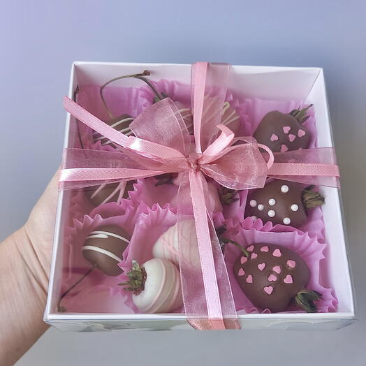 PINK SWEET, клубника в шоколаде и вишня в шоколаде
