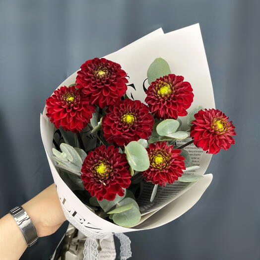 Осенний букет георгинов