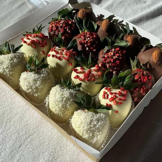 Клубника в шоколаде 16 шт
