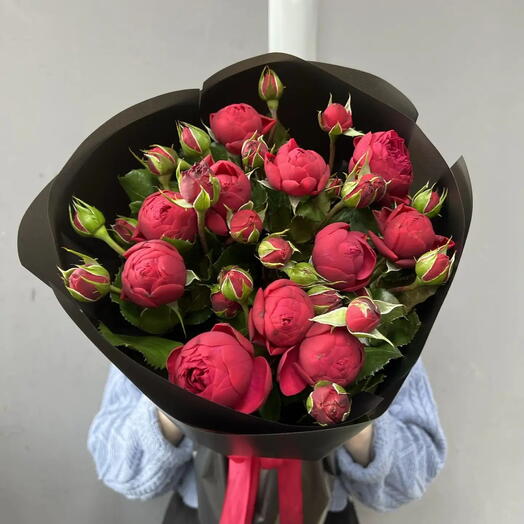 9 пионовидных роз Рэд Пиано ️