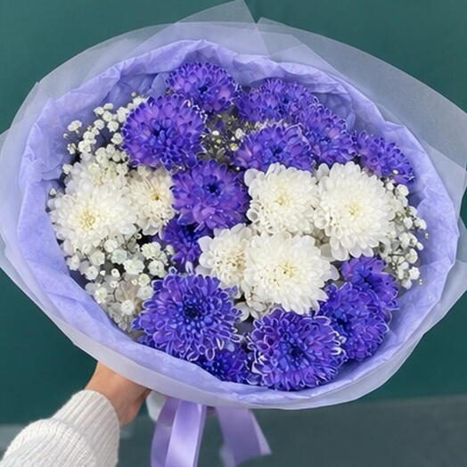 Букет из хризантем и гипсофилы «Фиолетовый каприз»💜