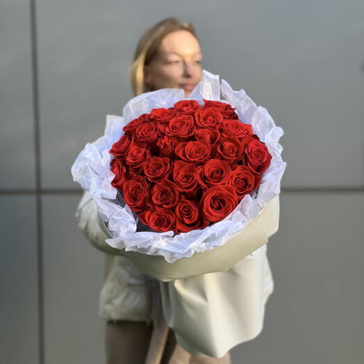 Пышный букет «Алое сердце ♥️» с красными розами