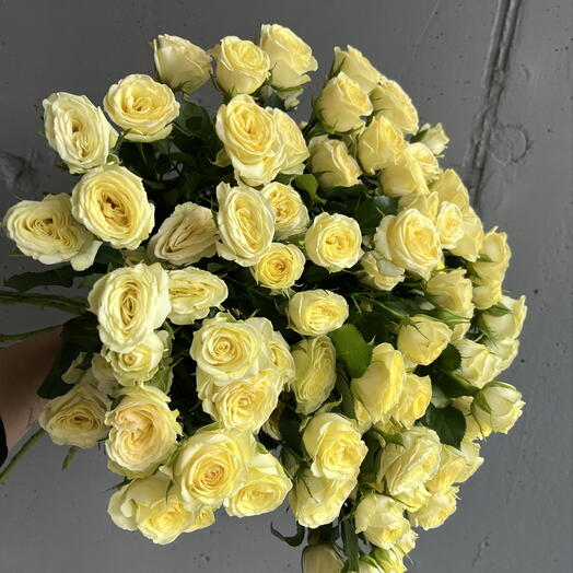 Букет из кустовой розы 🌹