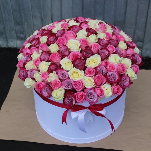 Ramo VIP, 151 rosa en una Caja de sombrero