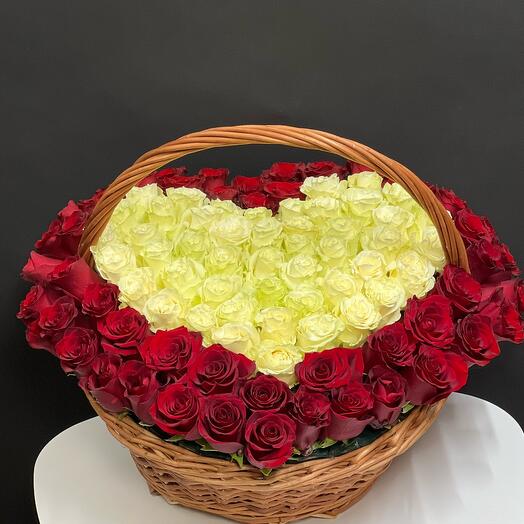 101 rosas en forma de corazón
