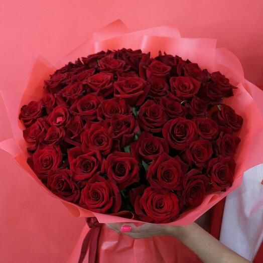 Ramo De Rosas Escarlatas