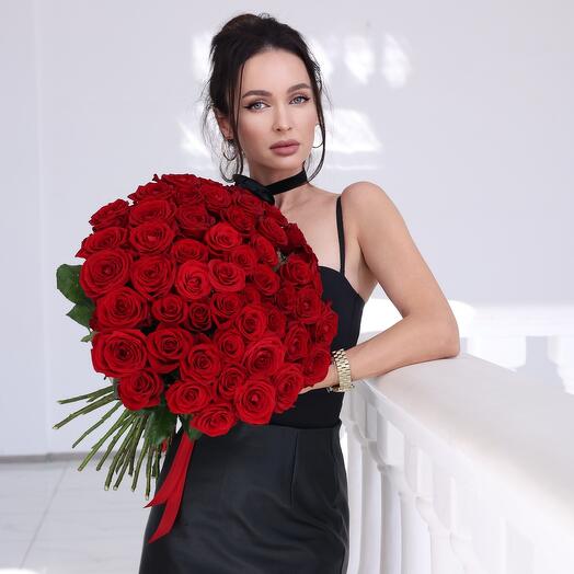 51 роза красного цвета