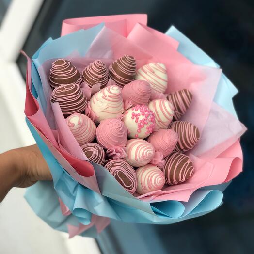 Buy Chocolate Covered Strawberry in Kerch - Strawberry Bouquets Delivered | Flowwow Buy Chocolate Covered Strawberry In Kerch - Strawberry Bouquets Delivered | Flowwow